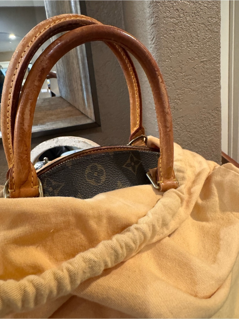 Elegant monogram MM Louis Vuitton Ellipse - Picture 10 of 10